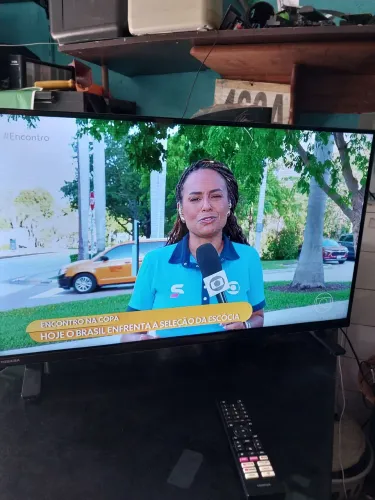 Vendo TV  Toshiba de 32 pol.Smart