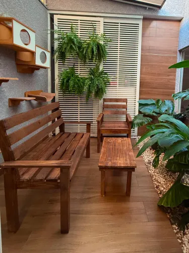 Banco namoradeira + mesinha para área externa ou jardim de inverno