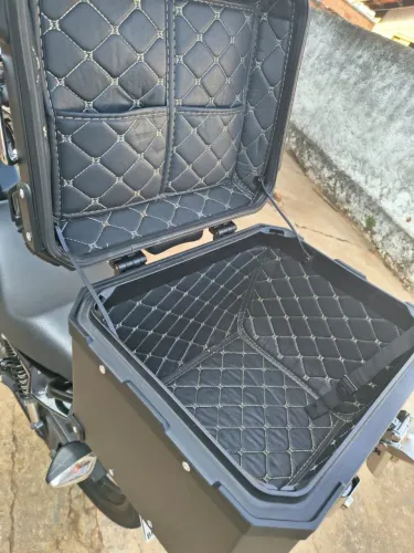 Vende-se baú novo