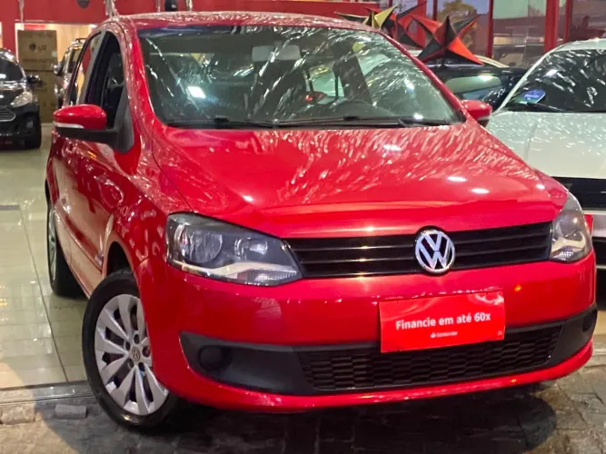 Volkswagen Fox Bluemotion 1.6 MI Total Flex 5P. 2013