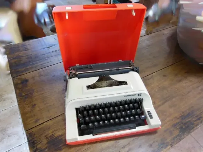 Antiga Máquina Escrever Remington 15 - Precisa Revisão