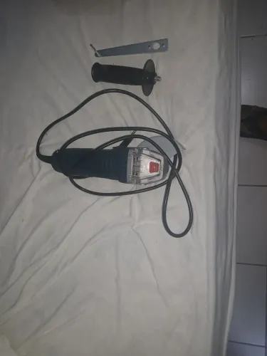 Vendo esmerilhadeira bosch