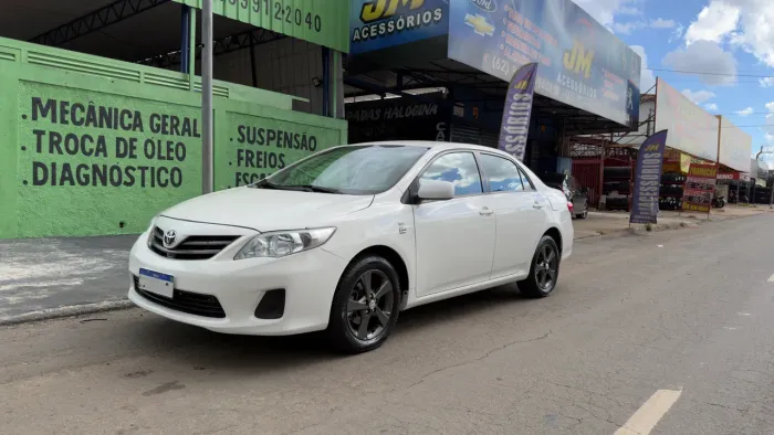 Toyota Corolla GLI 1.8 Flex 16V Aut. 2014