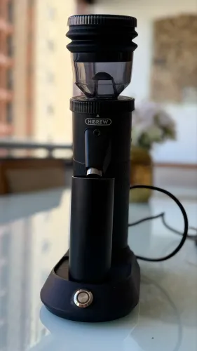 Moedor de café eletrico Hibrew