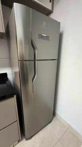 Geladeira Electrolux Frost Free 371L 220V Turbo Congelamento Duplex Cor Inox (Semi-nova)