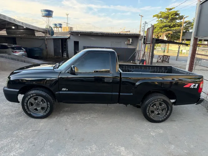 Chevrolet S10 P-up 2.8/sert. 2.8 4X4 TB Int. Dies. 2001