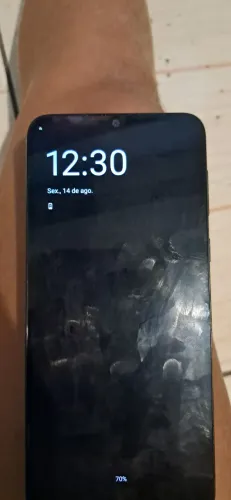 vendo celular moto e13