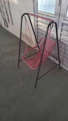 Cadeira de balanço infantil