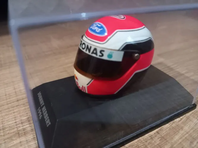 Miniatura Capacete F1 Johnny Herbert 1996 escala 1:8