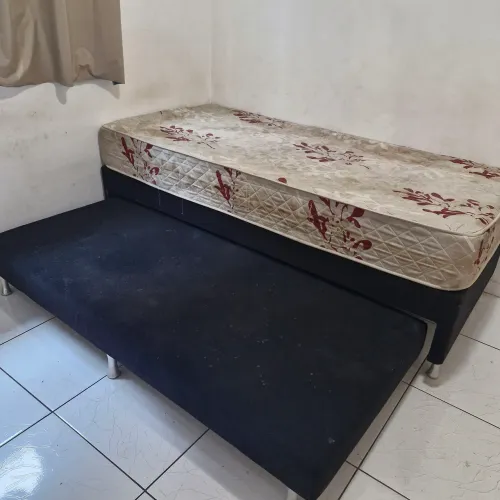 Cama box com cama auxiliar muito confortável 