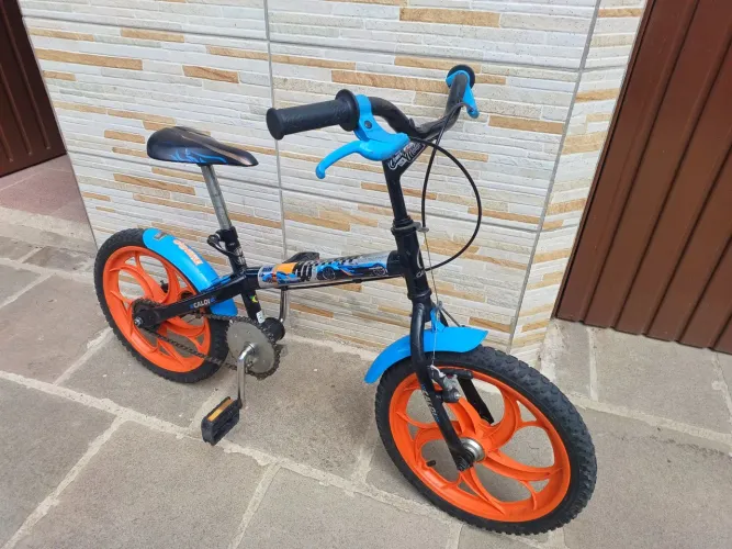 Vendo bicicleta aro 20" Caloi hot wheels