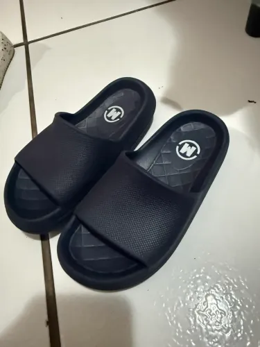 Sandália confortável 