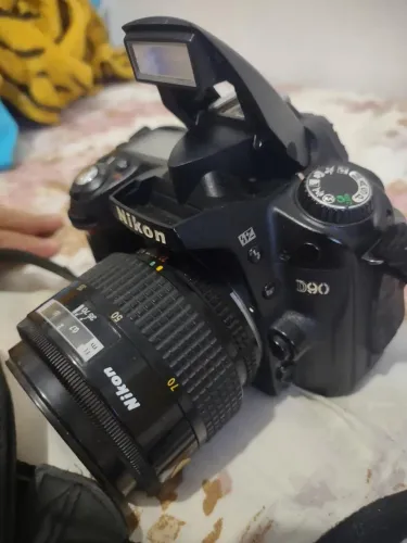 Nikon D90