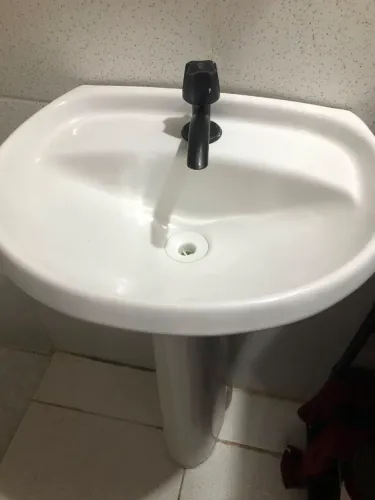 Vendo Pia de Banheiro