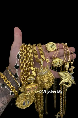 Colar moeda antiga e banhado ouro 18k