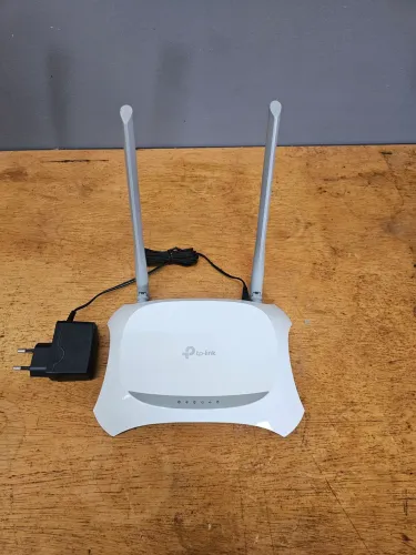 ROTEADOR WI-FI TP-LINK - 2 ANTENAS | USADO EM ÓTIMO ESTADO