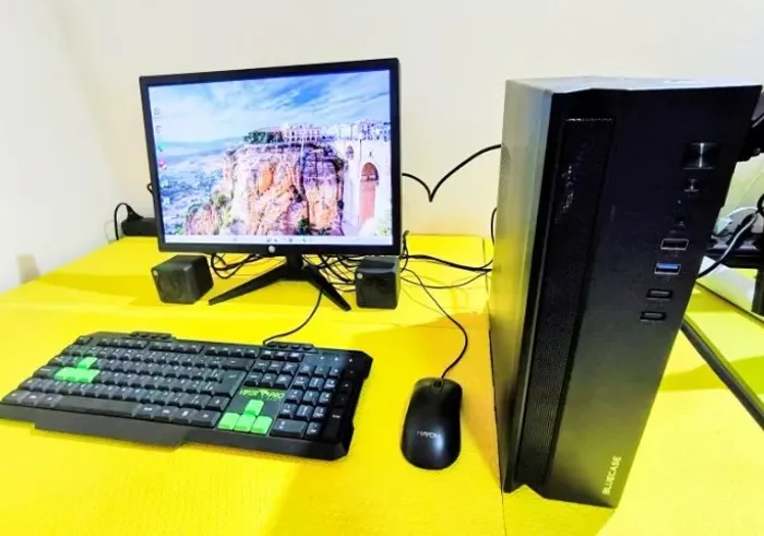 Pc Slim Intel Core i3-6100 8gb Ram Ddr4 Ssd 256gb com Tela 22 