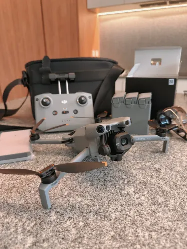 DJI Mini 5 Pro Fly More Combo - Controle RC-N3 - 3 Baterias