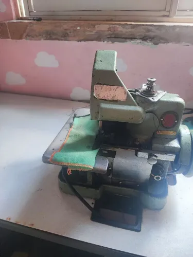 Máquina overloque semi industrial