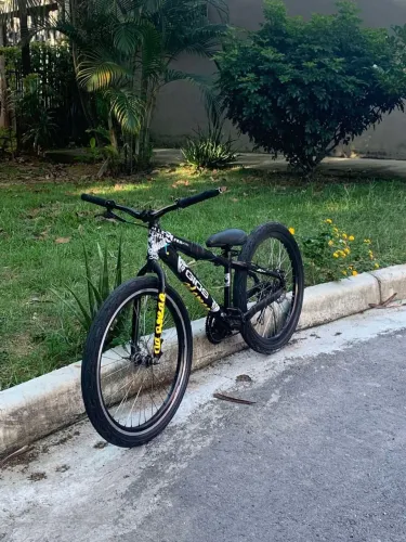 Bike gios frx-hi aro 26<br>Barata pra sair rapido <br>Entrego na região <br>Passo cartão