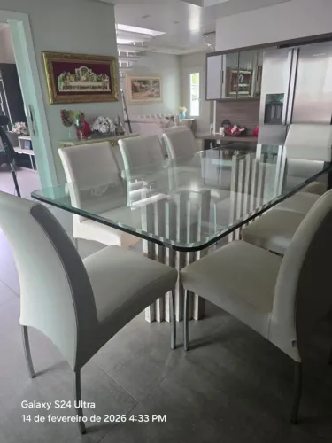 Mesa de Jantar 2,20 m com Vidro Bisotê e Bases em Travertino
