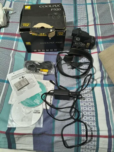 Vendo câmera fotográfica coolpix p520