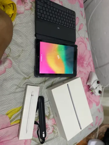 Ipad 6 com apple pencil 1g e capa logitech