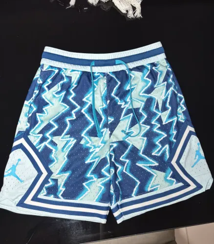 Short Nike Air Jordan (tamanho P)