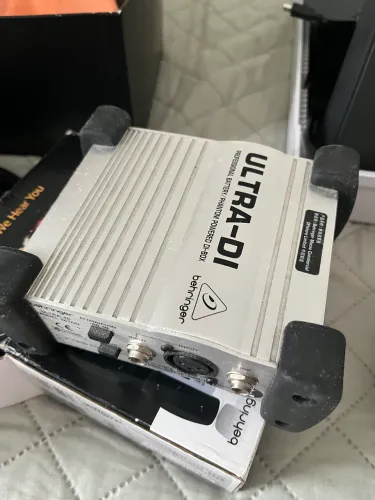 Behringer Ultra DI