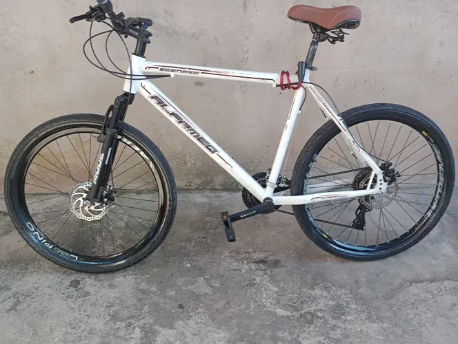 Bicicleta aro 26 freio hidráulico