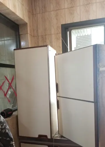vende-se este armário