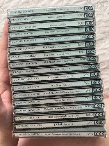 Coleção 17 CDs Classic Masters (Folio DDD)