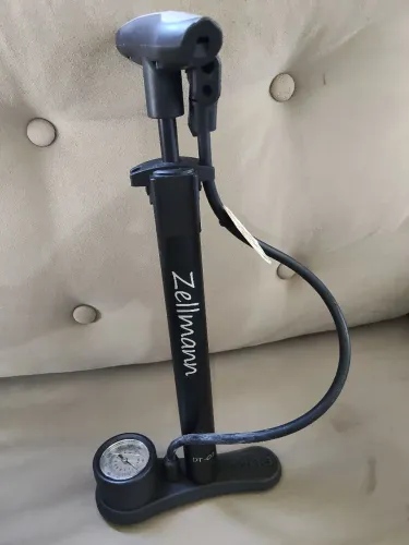 Bomba de pneu de bicicleta 