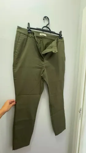 Calça Social Hering Verde Militar NOVA 46