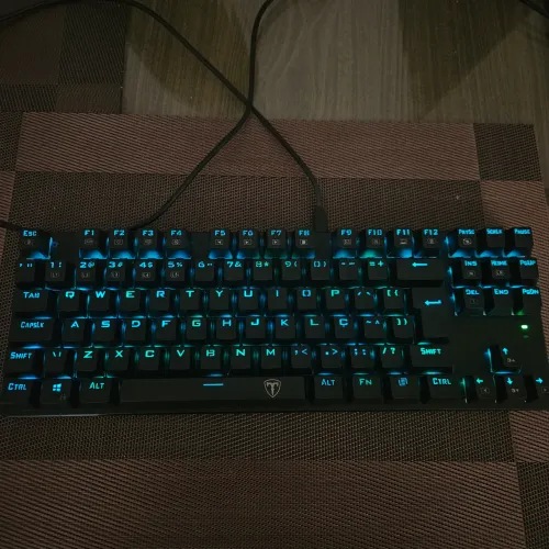 Teclado Mecânico Gamer T-Dagger Bora TKL RGB ? Switch Brown ABNT2