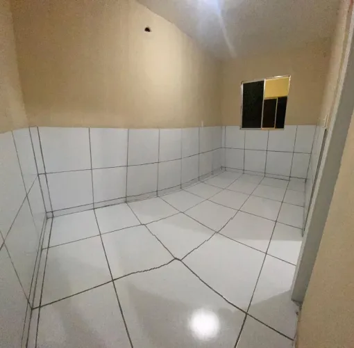 Kitnet zona sul 1 quarto com agua, luz e internet incluso com garagem 