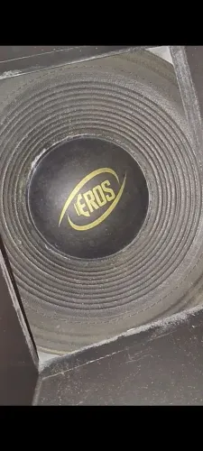 Médio de 10 JBL com caixote