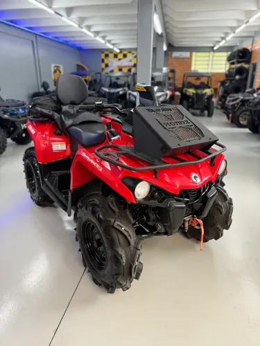 Quadriciclo Can am 570cc max 2018