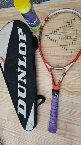 Raquete de Tênis ? Dunlop