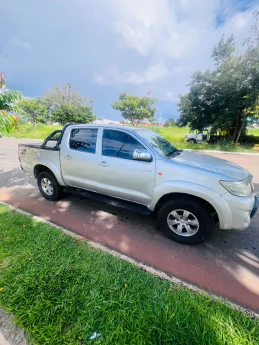 Toyota Hilux CD D4-d 4X4 2.5 16V 102cv TB Dies. 2012