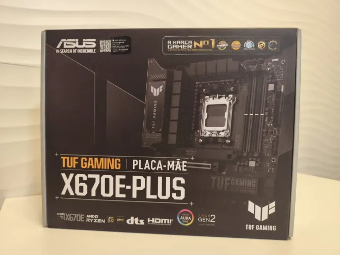 Placa mãe Asus TUF x670e Plus AM5 DDR5