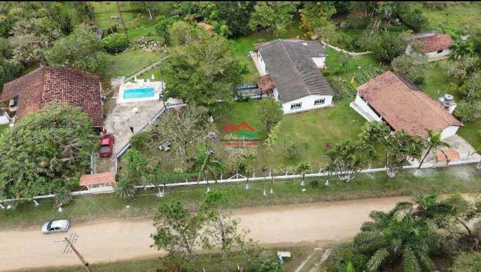 Chácara com 7 quartos, Centro, Pedro de Toledo - R$ 1.5 mi, Cod: 1138