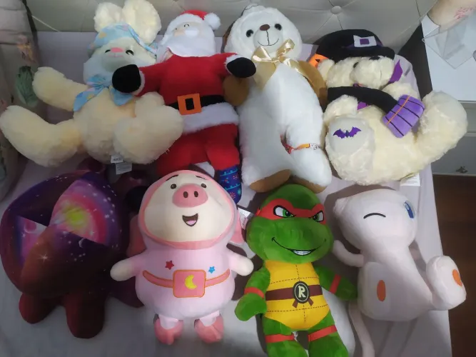 LOTE DE 8 PELÚCIAS GRANDES