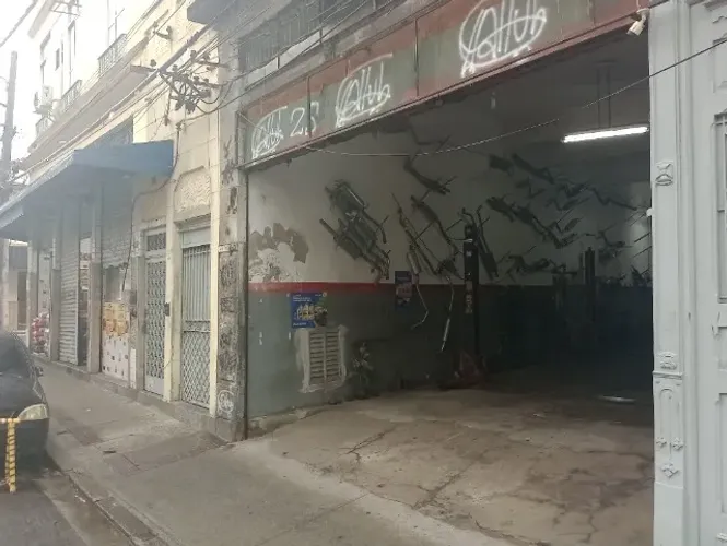 PRECISA-SE DE POLIDOR AUTOMOTIVO