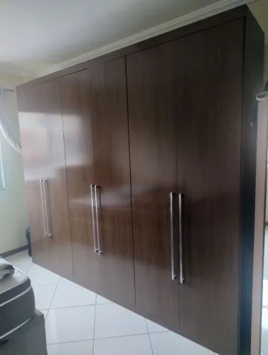 Guarda roupa 6 portas