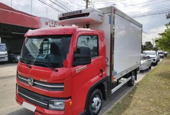 VW Delivery Express Baú Refrigerado 2019