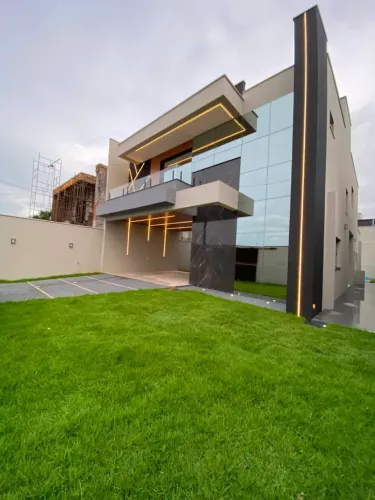CASA DE ALTO PADRÃO NO ARAÇAGY / 3 SUÍTES / RESIDENCIAL FECHADO