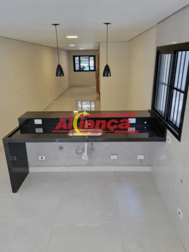 SOBRADO A VENDA, 3 QUARTOS E 4 BANHEIROS, 170M² - PQ. CONTINENTAL-GRU.