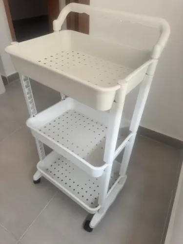 Carrinho auxiliar estética