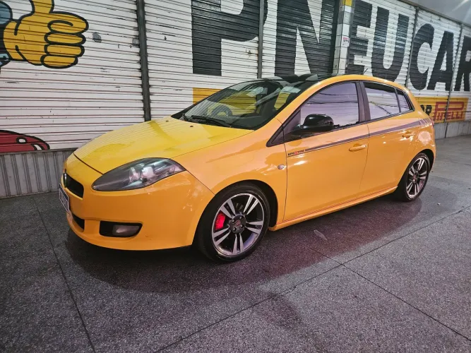 Fiat Bravo Sporting 1.8 Dualogic Flex 16V 5P 2013